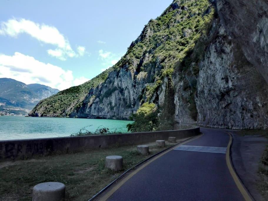 La Dolce Vita - Vista Lago E Piscina Parzanica Zewnętrze zdjęcie